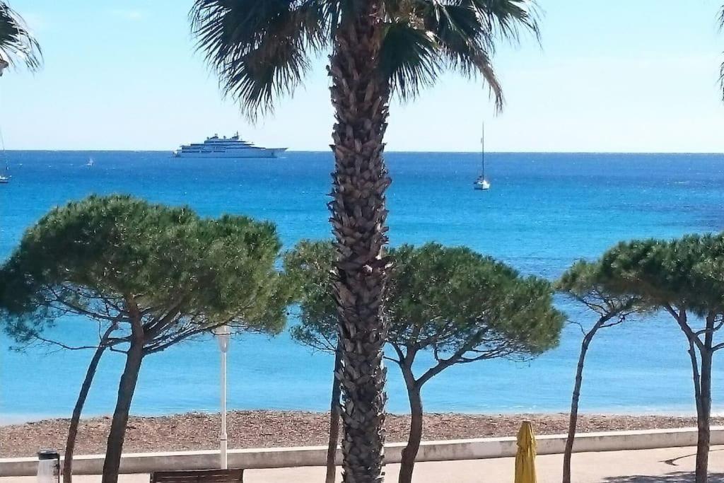 T3 Sur La Plage Vue Feerique Mer,Wifi, Parking Inclus , Clim La Ciotat Exterior photo