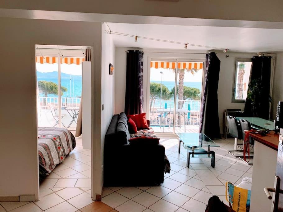 T3 Sur La Plage Vue Feerique Mer,Wifi, Parking Inclus , Clim La Ciotat Exterior photo